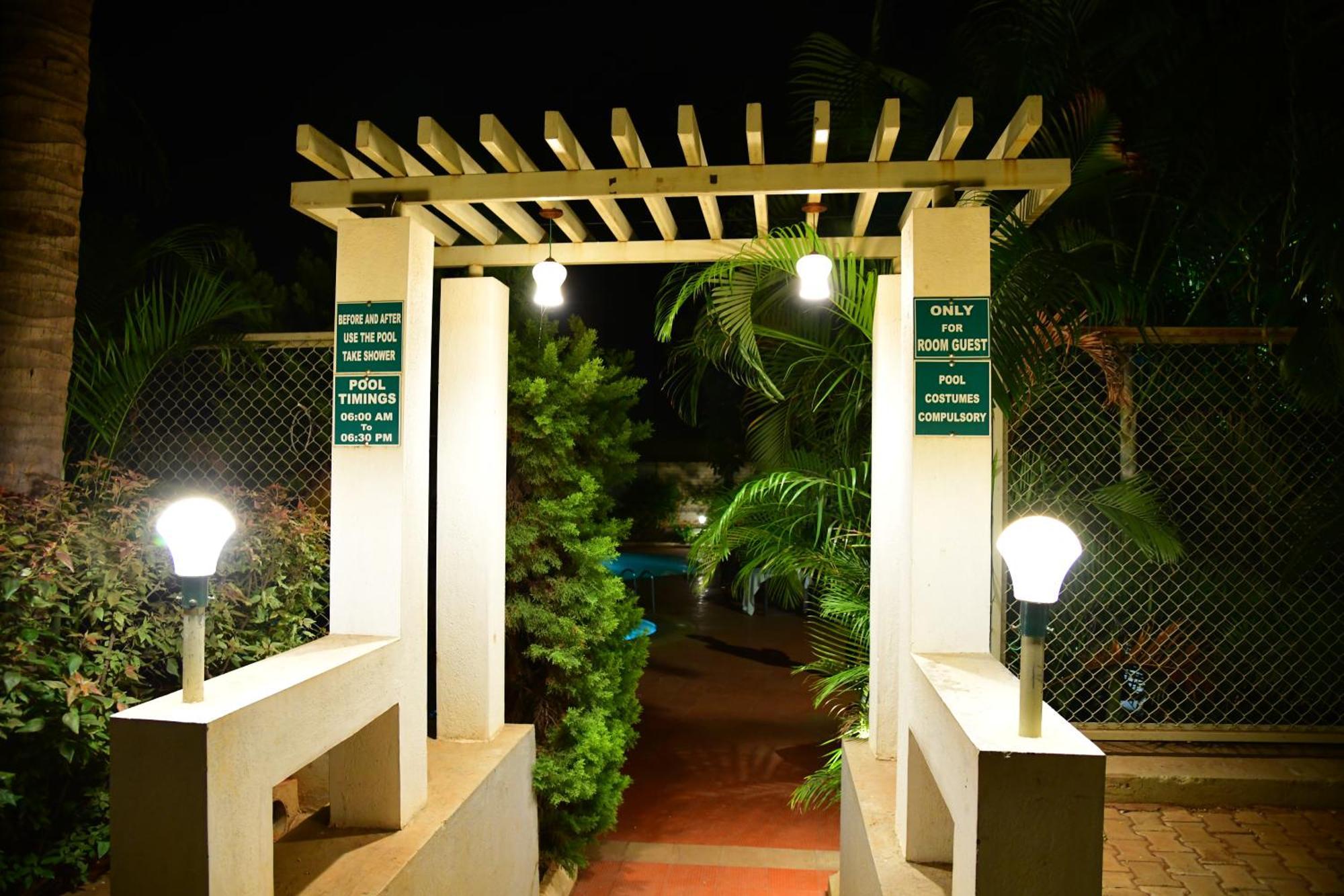 Nijaguna Resorts Chāmrājnagar Bagian luar foto