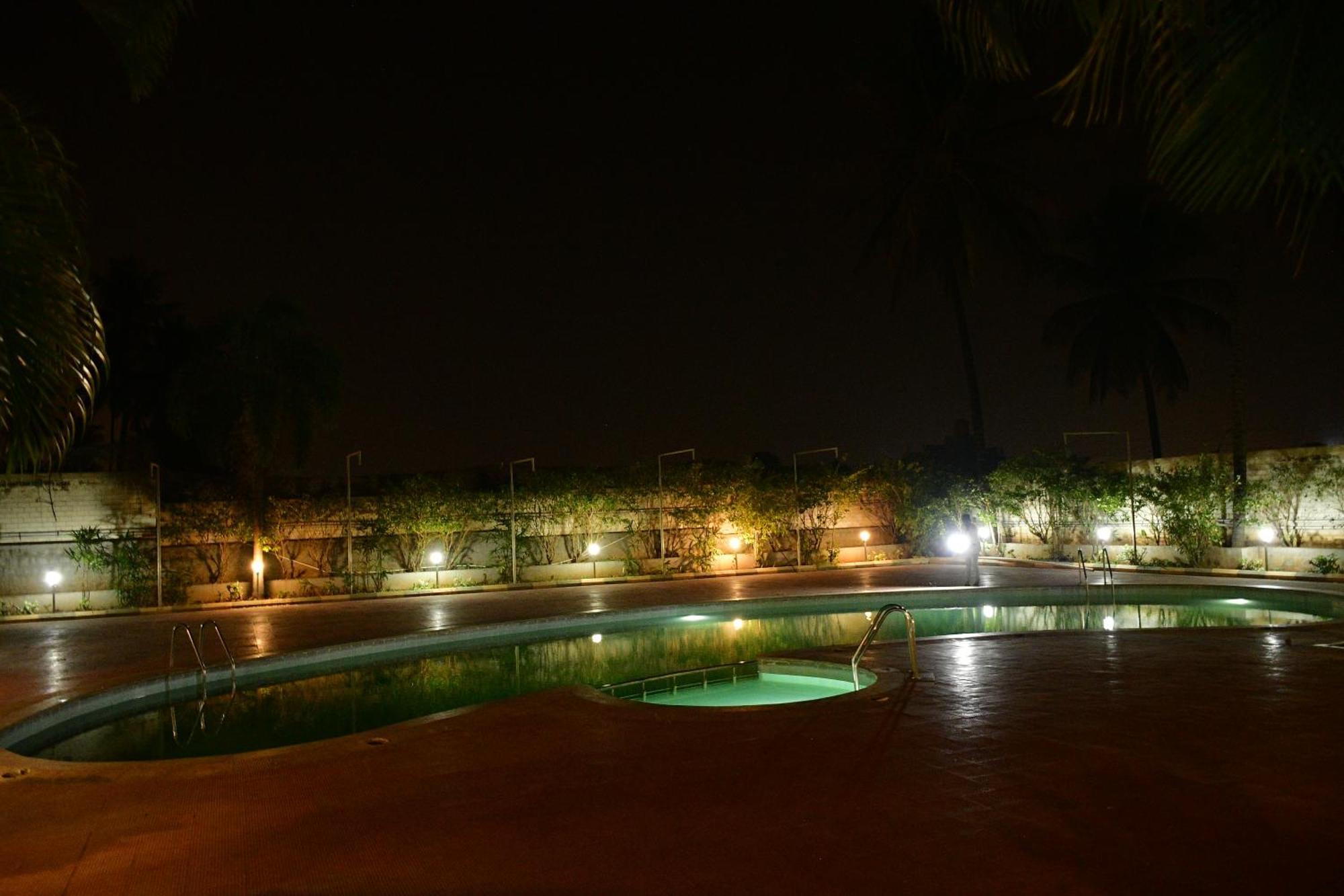 Nijaguna Resorts Chāmrājnagar Bagian luar foto